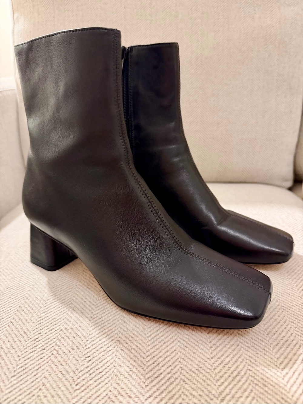 Vince Maggie Black Leather Square-Toe Ankle Boots